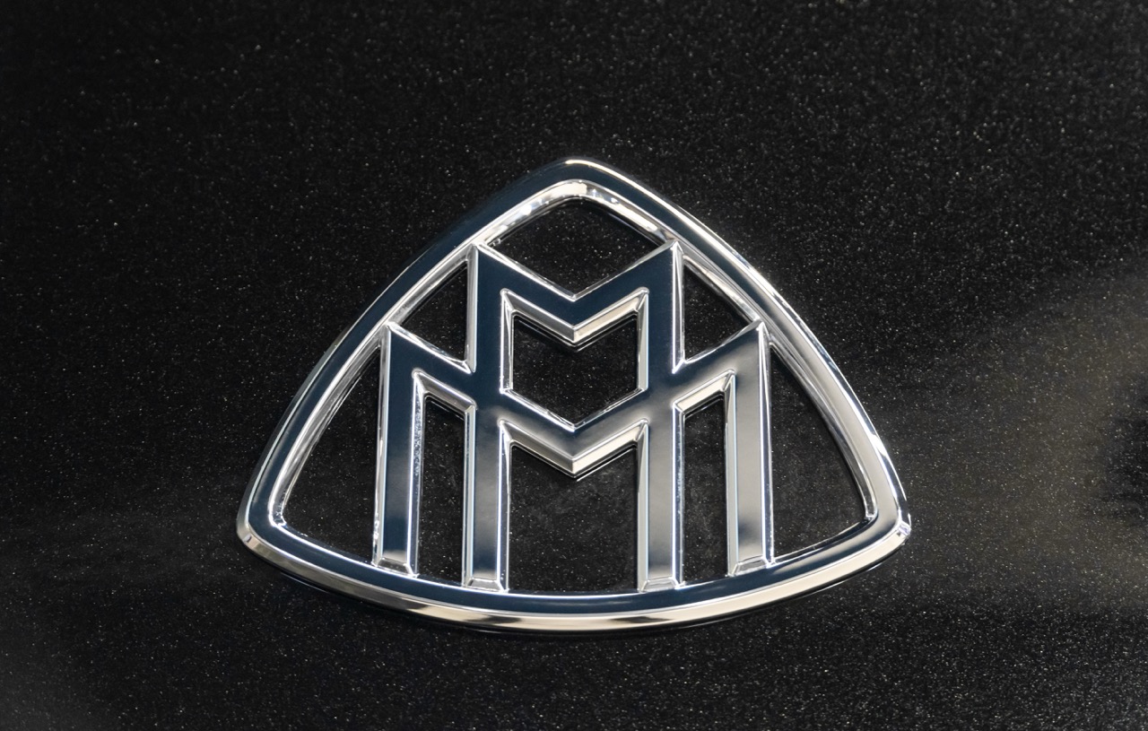 Maybach wedding car at hotel lobby for multi-car packages